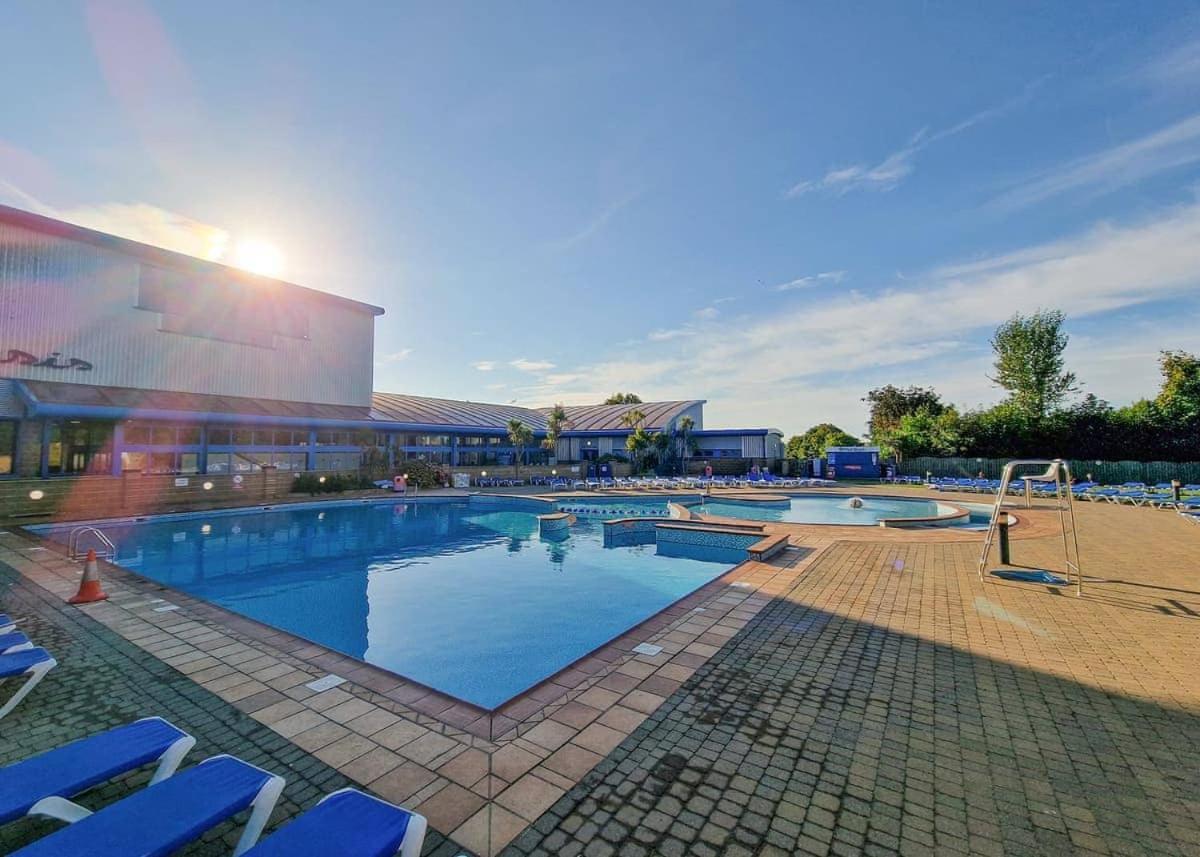 Hendra Park New Quay Exterior foto